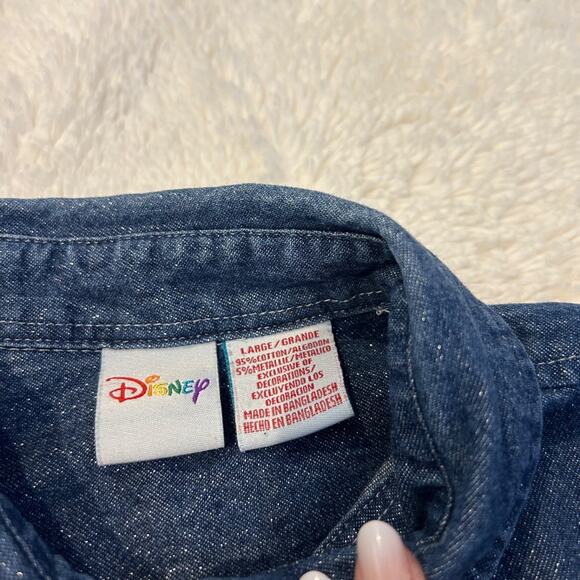 VTG Disney Denim Button Up Shirt Women Sz Lrg Minnie/Mickey Christmas Cotton - Picture 7 of 7